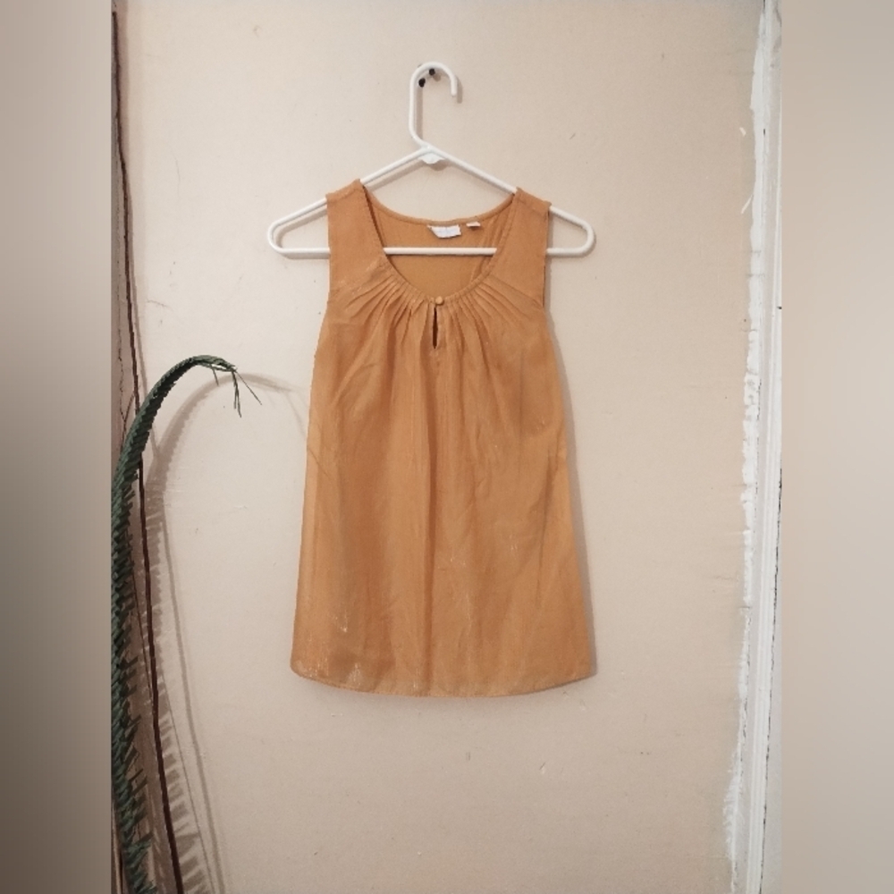 NY & Co. stretch Ray o/splandex Blend gold Shimmer sleeveless shirt size Small